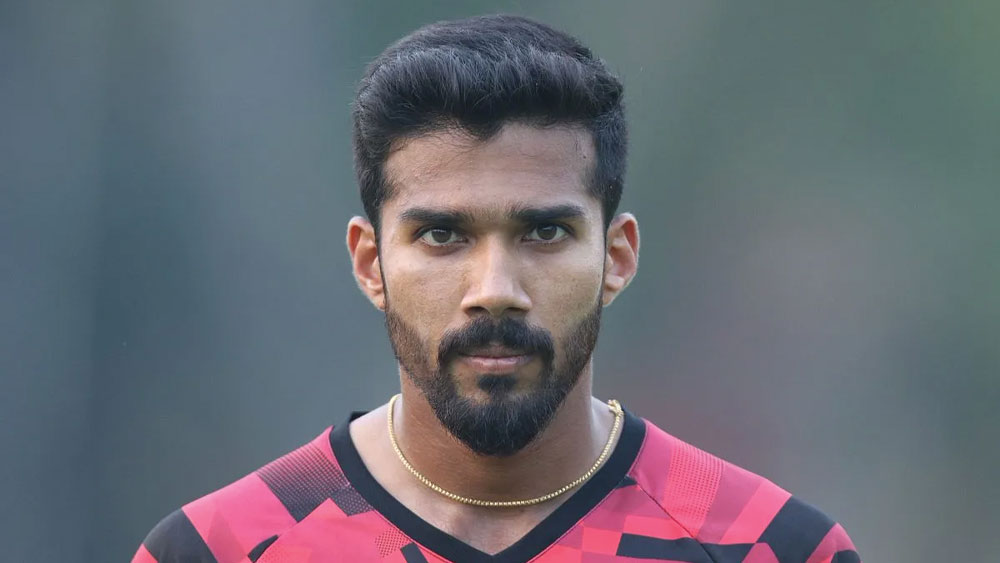 সন্দীপ ওয়ারিয়র: ২০১৯ সালে কেকেআর তাঁকে দলে নেয়। আইপিএলে ৪টি ম্যাচে ২ উইকেট নিয়েছেন।