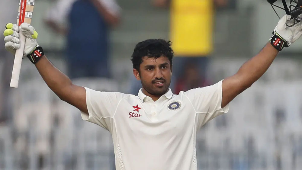 করুণ নায়ার (৫০ লক্ষ): ২৯ বছরের এই ব্যাটসম্যান এখনও পর্যন্ত ৭৩টি ম্যাচ খেলে ১৪৮০ রান করেছেন। স্ট্রাইক রেট ১২৮। ৫০ লক্ষ টাকায় কেকেআর কিনল তাঁকে। 