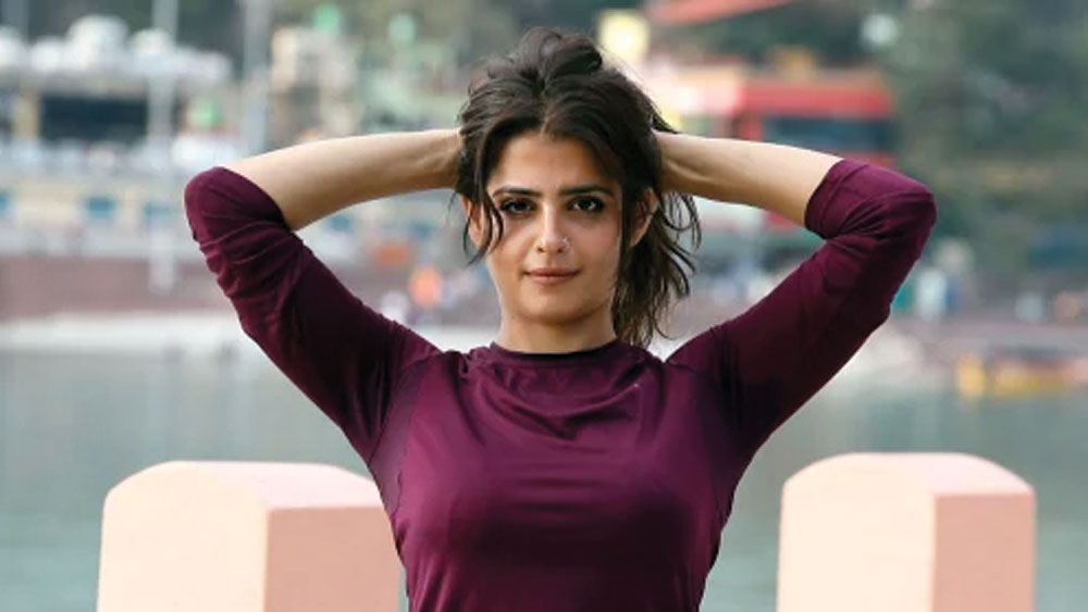 বৈভব-দিয়ার বিয়ে উপলক্ষে আবার সকলের কৌতূহলের কেন্দ্রে চলে এসেছেন সুনয়না। অনেকেই তাঁর কাছে জানতে চেয়েছেন প্রাক্তন স্বামীর দ্বিতীয় বিয়ে নিয়ে তাঁর কী বক্তব্য?