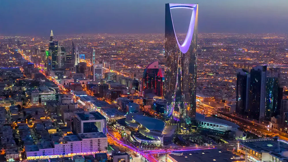 নিওম উন্নয়ন প্রকল্পের ঘোষণা করা হয় ২০১৭ সালে। সৌদির যুবরাজ মহম্মদ বিন সলমনের পরিকল্পনা এই প্রকল্প।