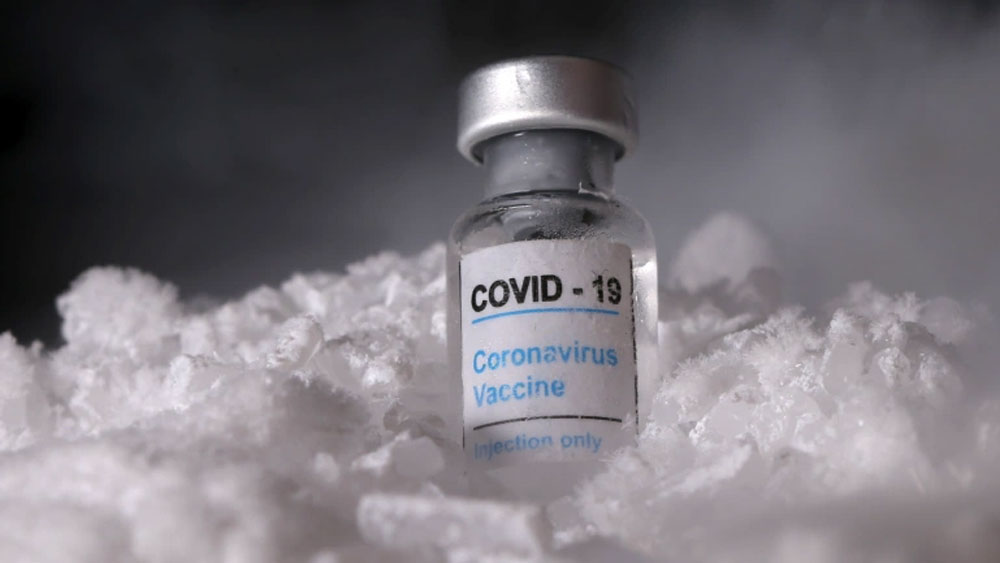 ইজরায়েলে মূলত ফাইজারের টিকা দেওয়া চলছে। ৬ লাখ মানুষের উপর পরীক্ষামূলক প্রয়োগ করে এই সংস্থা ৯৪ শতাংশ কার্যকর হওয়ার দাবি করেছে।