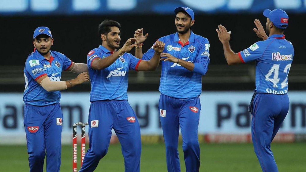 আন্তর্জাতিক ক্রিকেট না খেলা ভারতীয় পেসারদের মধ্যে অবিক্রিত রইলেন মুজতবা ইউসুফ, অঙ্কিত রাজপুত, কুলদীপ সেন, তুষার দেশপান্ডে, গণেশন পেরিয়াস্বামী এবং সিমরজিত সিংহ।