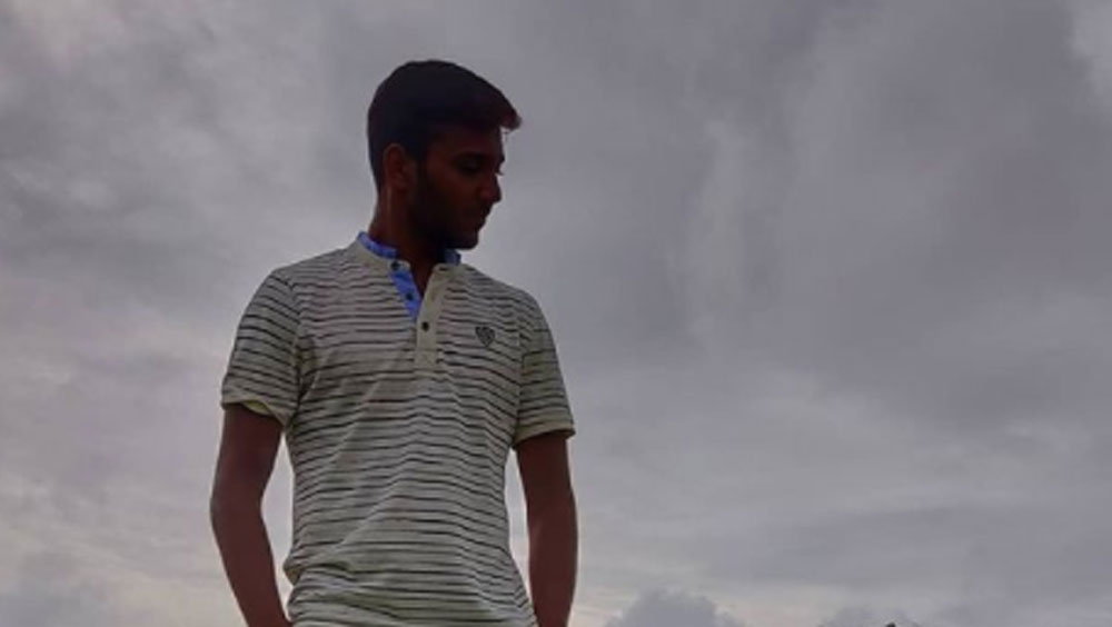 যন্ত্রণা বুকে চেপেই আইপিএলে মাঠে নামবেন চেতন। গত মরসুমে নেট বোলার হিসাবে বেঙ্গালুরুর সঙ্গে সংযুক্ত আরব আমিরশাহিতে গিয়েছিলেন চেতন। রাজস্থানের দলে আসার পর এ বার বড় মাপের সমস্ত ক্রিকেটারের সঙ্গে কাঁধ মিলিয়ে খেলবেন তিনি।