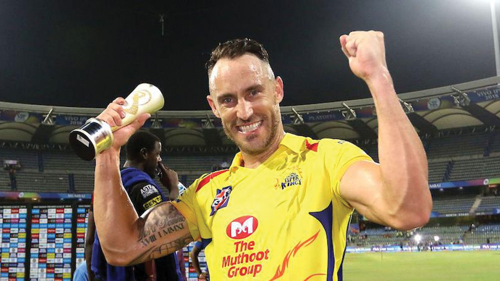 ফ্যাফ দু’প্লেসি: টি২০ খেলবেন বলে টেস্ট ক্রিকেট থেকে অবসর নিয়ে নিয়েছেন তিনি। তাঁর মূল লক্ষ্য টি২০ বিশ্বকাপ। তার আগে আইপিএলের মতো মঞ্চে নিজেকে তৈরি করে নিতে চাইবেন দক্ষিণ আফ্রিকার এই ব্যাটসম্যান। বিধ্বংসী হয়ে ওঠার ক্ষমতা রয়েছে তাঁর।