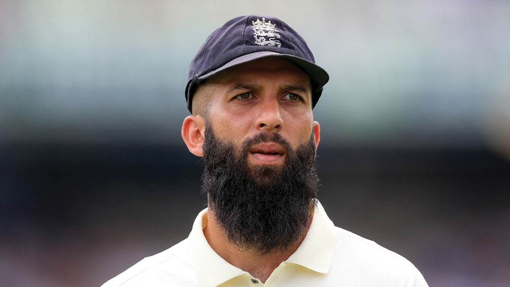 মইন আলি: নিলামে তাঁকে পেয়ে চেন্নাইয়ের স্পিন বিভাগ আরও মজবুত হল তা বলাই যায়। ইমরান তাহির আগের মতো ত্রাস সঞ্চার করতে পারছেন না। ব্যাট হাতে তেমন কার্যকরীও নন ইমরান। মইন দলে এলে ব্যাট হাতেও দলকে ভরসা দিতে পারবেন।