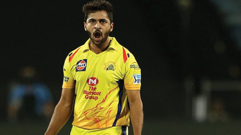 শার্দূল ঠাকুর: আইপিএলে ধোনির দলের অন্যতম সম্পদ এই পেসার। অস্ট্রেলিয়ায় টেস্ট অভিষেক আরও পরিণত করবে তাঁকে। নতুন বল শার্দূলের হাতেই তুলে দিতে চাইবেন ধোনি।