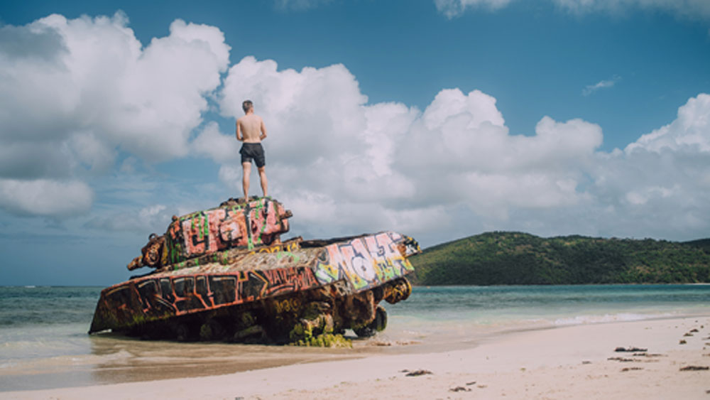 ১৯৩৬ সাল থেকে দ্বীপে বোমা নিক্ষেপের অনুশীলনও শুরু হয়। ইতিহাসবিদেরা জানিয়েছেন, ওই সময়ই কামানটি দ্বীপে আনা হয়।