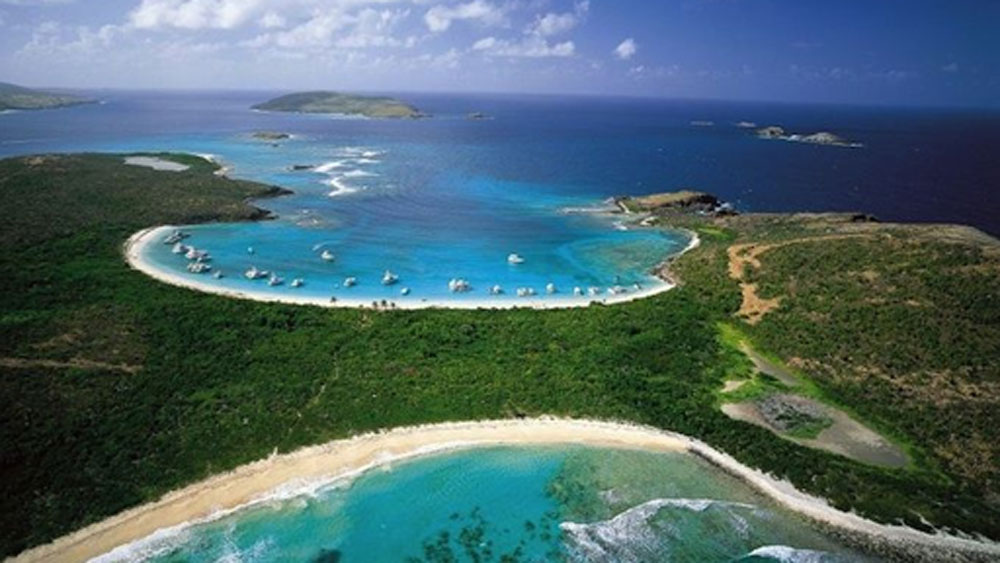 জানা যায়, কামানটি নাকি দ্বিতীয় বিশ্বযুদ্ধের সময়কার। ১৯০১ সালে স্পেন এই দ্বীপ আমেরিকার হাতে তুলে দেয়।