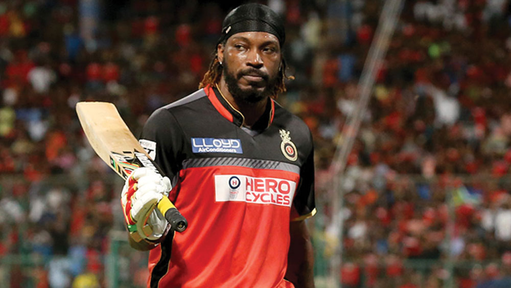 ওয়েস্ট ইন্ডিজ: টেস্ট বা এক দিনের ক্রিকেটে ওয়েস্ট ইন্ডিজের রমরমা এখন আর না থাকলেও আইপিএলে তাঁদের কদর রয়েছে। মোট ৩৩ জন ক্যারিবিয়ান ক্রিকেটার খেলেছেন আইপিএলে। ক্রিস গেল, সিমরন হেটমেয়ারদের মোট আয় ৪৫৮ কোটি ৫৪ লক্ষ টাকা। শুধু আইপিএল নয়, অন্যান্য দেশের ক্রিকেট লিগেও চাহিদা রয়েছে গেলদের।