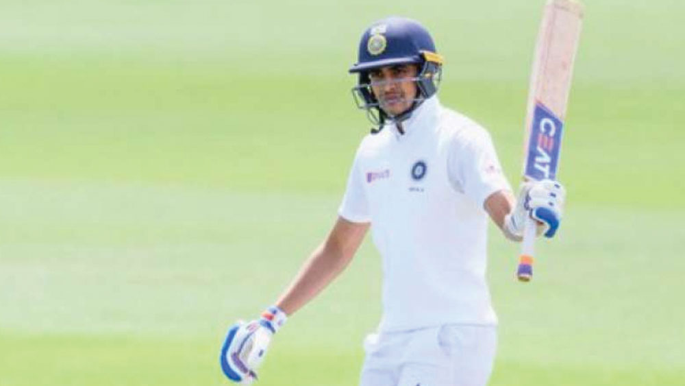 শুভমন গিল: তরুণ পঞ্জাব তনয় নিজের জায়গা প্রায় পাকা করে ফেলেছেন টেস্ট ওপেনার হিসেবে। তবে গোলাপি বলের টেস্টে অভিজ্ঞতার ওপর জোর দিলে ময়াঙ্ক আগরওয়ালের কথাও ভাবতে পারেন বিরাট কোহালিরা।