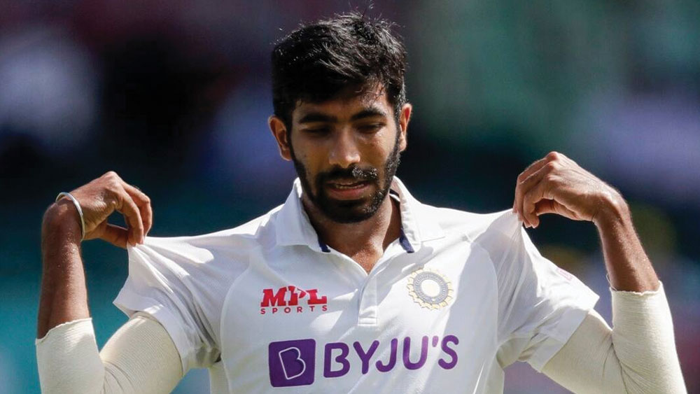 যশপ্রীত বুমরা: দ্বিতীয় ম্যাচে তাঁকে বিশ্রাম দেওয়া হয়েছিল। গোলাপি বলের টেস্টে তিনি ফিরছেন তা বলাই যায়। তরতাজা বুমরা ভয়ঙ্কর হয়ে উঠতেই পারেন মোতেরাতে।