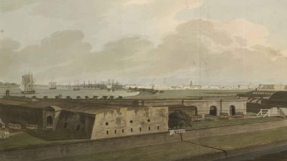 রেখে গিয়েছিলেন ৪ সন্তানকে। তাঁরা হলেন মির্জা জালালউদ্দিন হায়দর আলি জান বাহাদুর, নবাব মুবারক উদ-দৌলা, মির্জা মহম্মদ আলি খান এবং শাহিবজাদি সাদাতউন্নিসা বেগম। তাঁদের মধ্যে মুবারক উদ দৌলা পরবর্তীতে চলে গিয়েছিলেন অটোমান সাম্রাজ্য‌ের দিকে। তবে তাঁর সম্বন্ধেও খুব বেশি জানা যায়নি। বাকিরাও মিলিয়ে গিয়েছেন কালের স্রোতে।