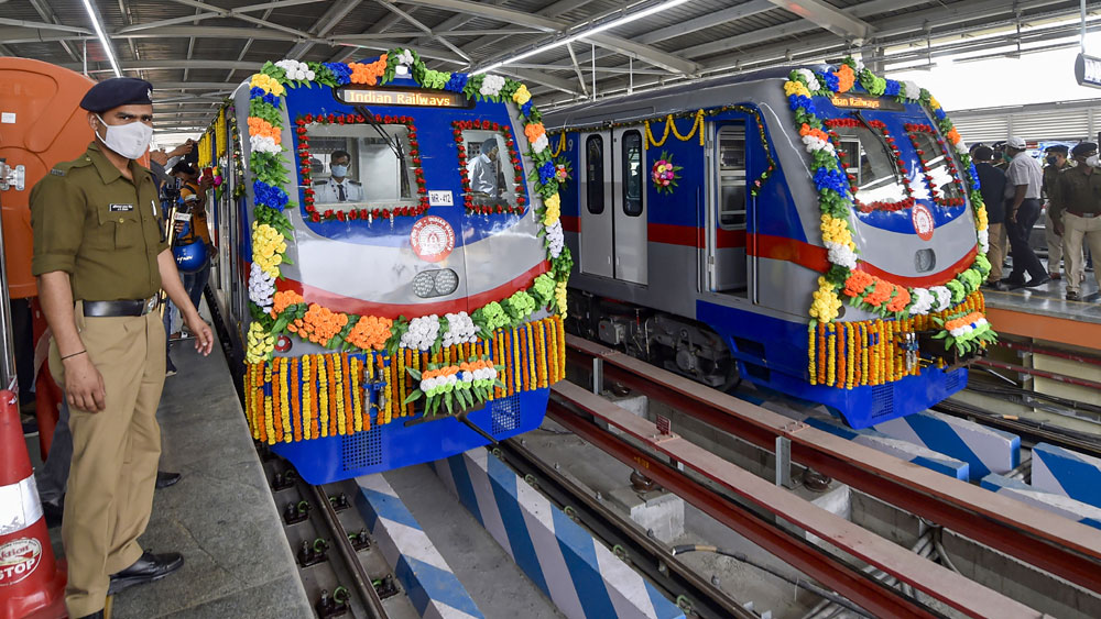 দক্ষিণেশ্বর থেকে কবি সুভাষ পর্যন্ত মেট্রো কোন কোন সময়ে পাওয়া যাবে তার চূড়ান্ত সময়সূচি এখনও জানা যায়নি।