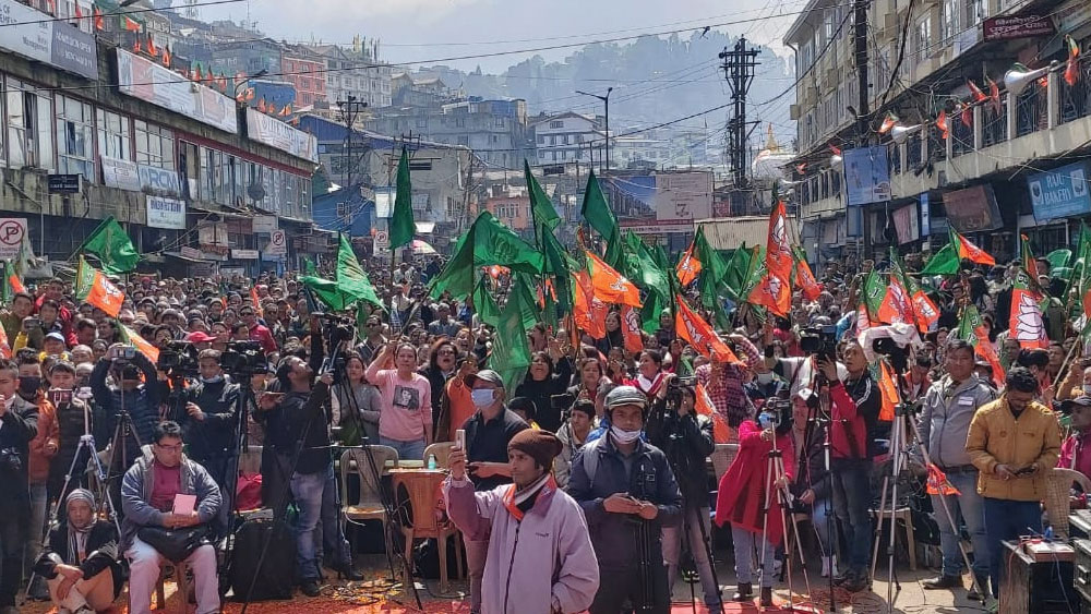  দিলীপ ঘোষকে বিক্ষোভকারীদের কালো পতাকা