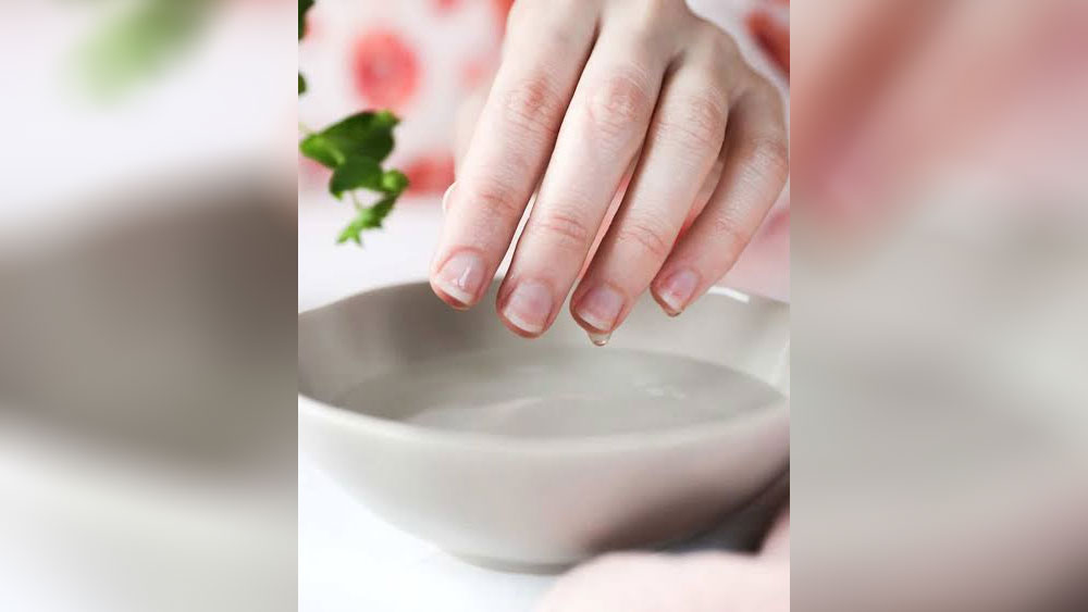 How to manicure at home dgtl