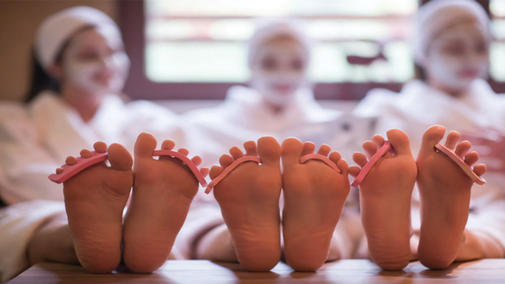 How to do pedicure at home by yourself dgtl