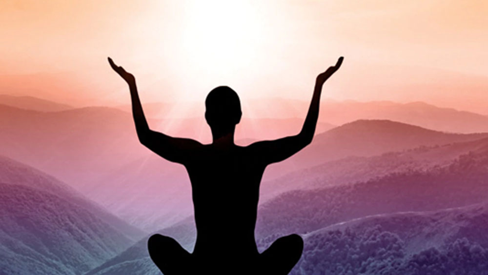 এই ডেটিং অ্যাপ থেকেই জীবনসঙ্গী খুঁজে পেয়েছেন তিনি। তাঁর আধ্যাত্মিক জীবন সম্পর্কে সমস্ত কিছু জেনেই পরেশকে বিয়ে করেছেন বার্নাডেট্টে নামে ওই মহিলা।