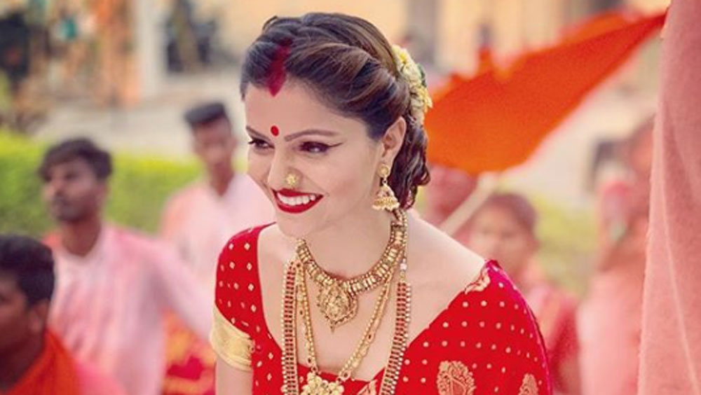 প্রথমে শিমলা পাবলিক স্কুল এবং পরে সেন্ট বেদে’স কলেজ থেকে পড়াশোনা করেছেন রুবিনা। ছোটবেলায় মহাকাশচারী হতে চাইতেন। কিন্তু হয়ে গেলেন অভিনেত্রী।