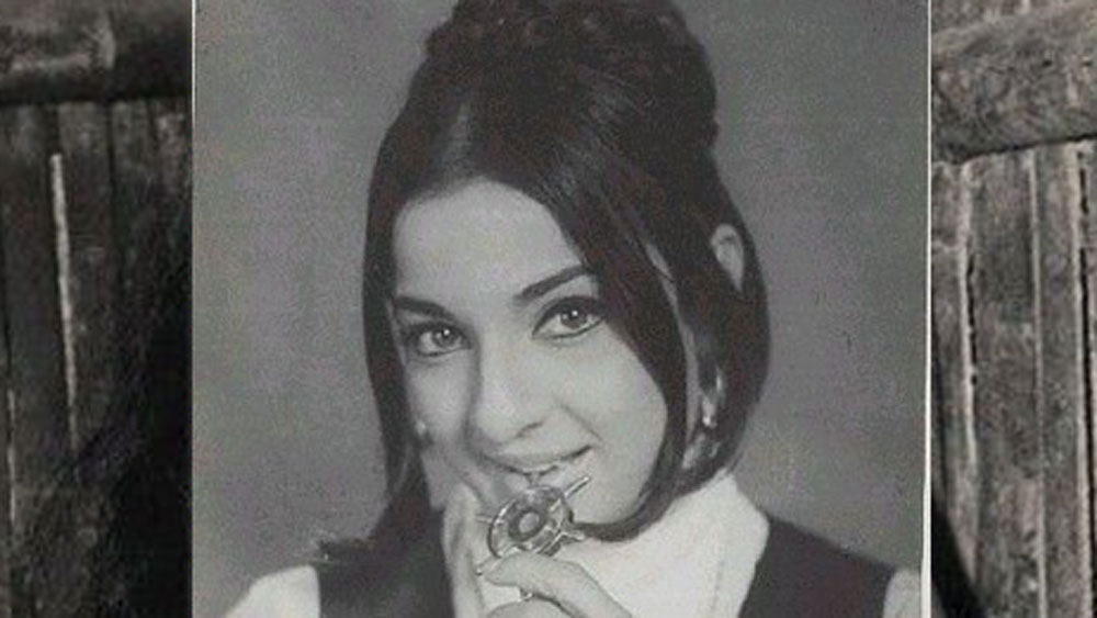 তনুজা রোজ সেটে পৌঁছে অভিনয়ের থেকে বেশি ব্যস্ত থাকতেন হাসিঠাট্টা করতে। বিষয়টি নজর এড়িয়ে যায়নি পরিচালকের।