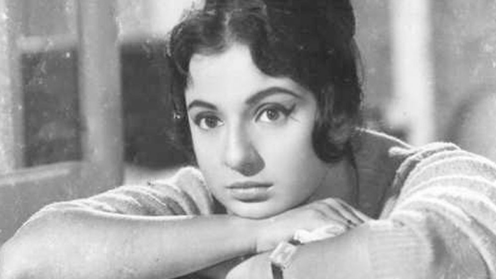 অভিনয় জগতের নামজাদা পরিবারের মেয়ে তনুজা। তাঁর মা শোভনাও ছিলেন প্রথম সারির অভিনেত্রী।