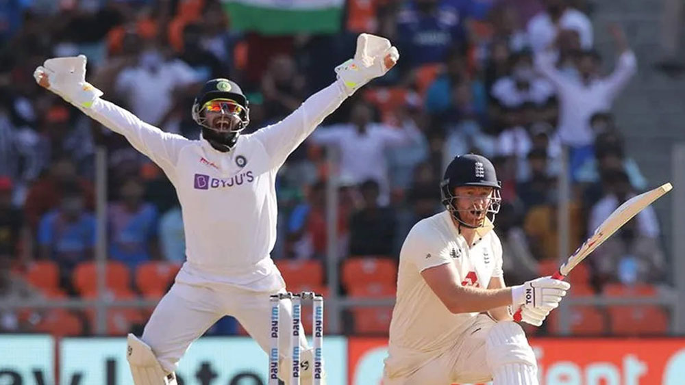 ১৮৮২ সালে প্রথম কোনও টেস্ট ম্যাচ ২ দিনে শেষ হয়ে গিয়েছিল। অস্ট্রেলিয়া এবং ইংল্যান্ডের সেই ম্যাচ হয়েছিল ওভালে। ঘরের মাঠে লজ্জাজনক ভাবে হারতে হয়েছিল ইংল্যান্ডকে।