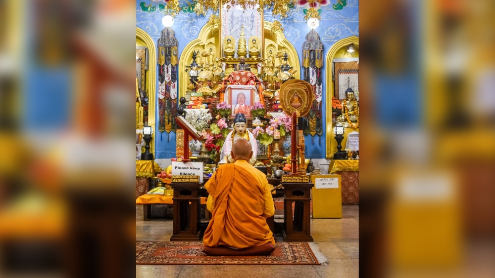 ঢাকুরিয়ার জাপানি বৌদ্ধ মন্দিরে এক চিলতে দার্জিলিং।