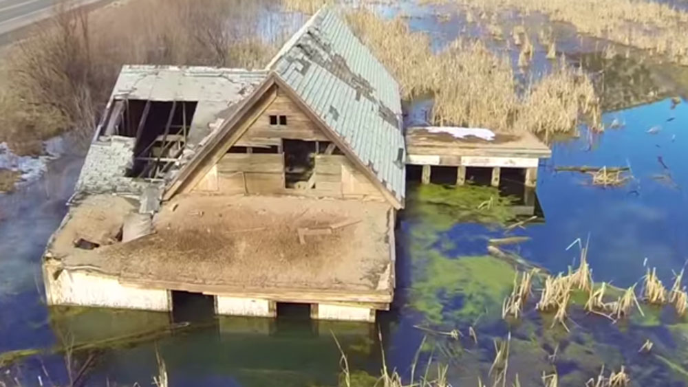 আমেরিকার উটার থিসেল। থিসেলের পাশ দিয়ে চলে গিয়েছে আমেরিকার ৬/৮৯ নম্বর রাস্তা। এই রাস্তা বরাবর যাওয়ার সময়ই একপাশে পড়বে থিসেল শহর। যা আজ ভূতুড়ে শহর হিসাবেই বেশি পরিচিত।