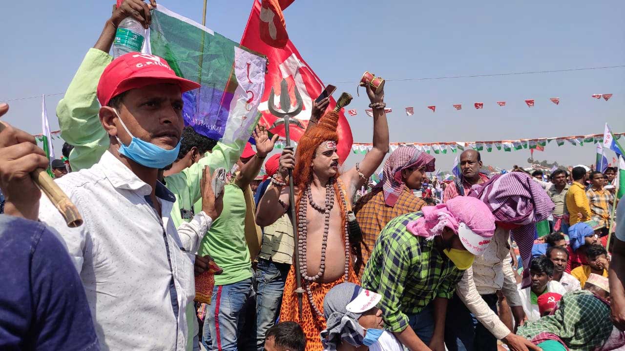 ব্রিগেডের মাঠে জনউচ্ছ্বাস।—নিজস্ব চিত্র।