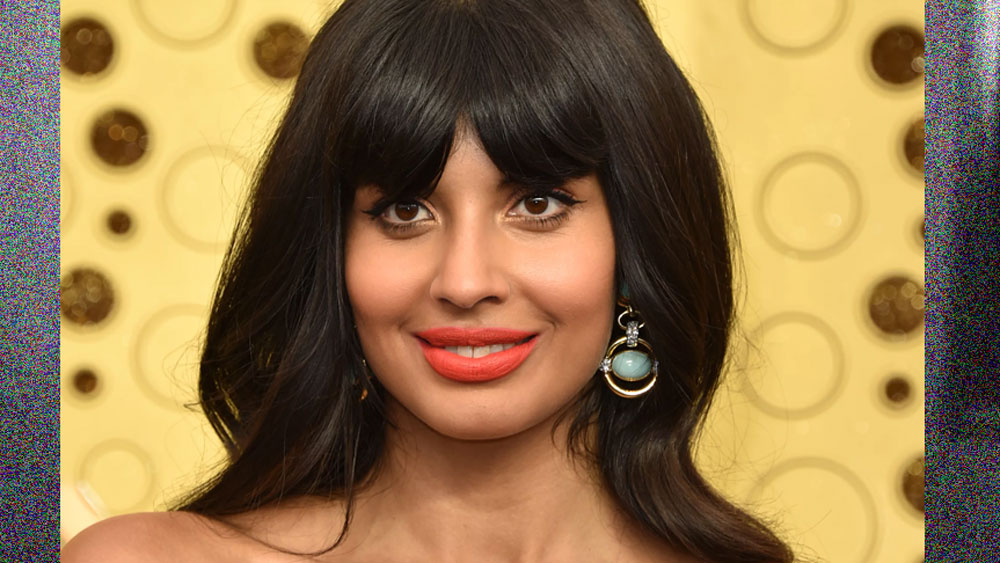 অনেক চিকিৎসার পর, মারাত্মক সমস্ত স্টেরয়েড নিয়ে, ফিজিওথেরাপি করিয়ে তিনি আস্তে আস্তে হাঁটতে পারেন।