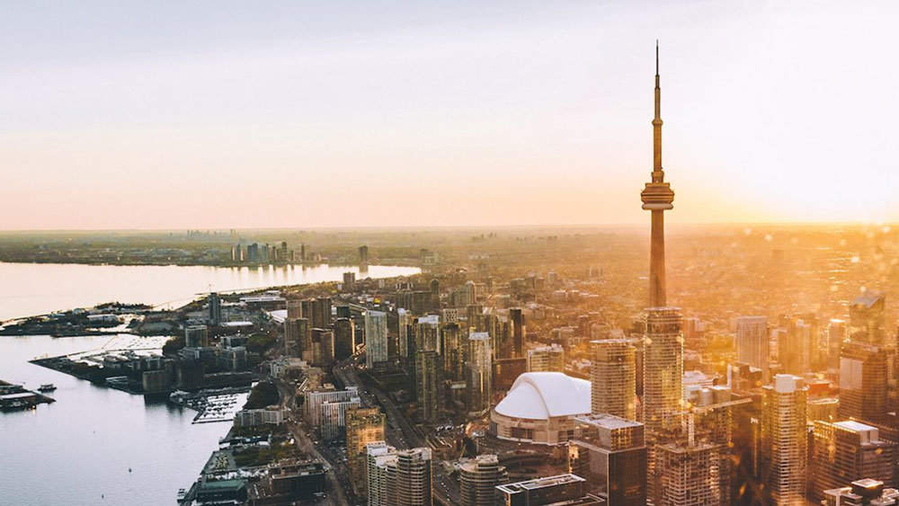 পল যখন ১৮ বছরে পা দিলেন ফ্লোরেন্স তখন ১৫ বছরের কিশোরী। কর্মসূত্রে পল টরোন্টোয় চলে আসেন।