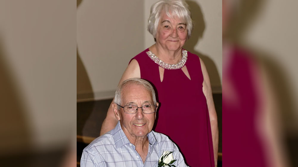 পলের জন্মদিনের সবচেয়ে দামি উপহার ছিলেন ফ্লোরেন্স নিজেই। পলের সঙ্গে দেখা করতে তিনি টরোন্টোয় চলে আসেন। ফ্লোরেন্সকে দেখার আনন্দ চেপে রাখতে পারেননি পলও।