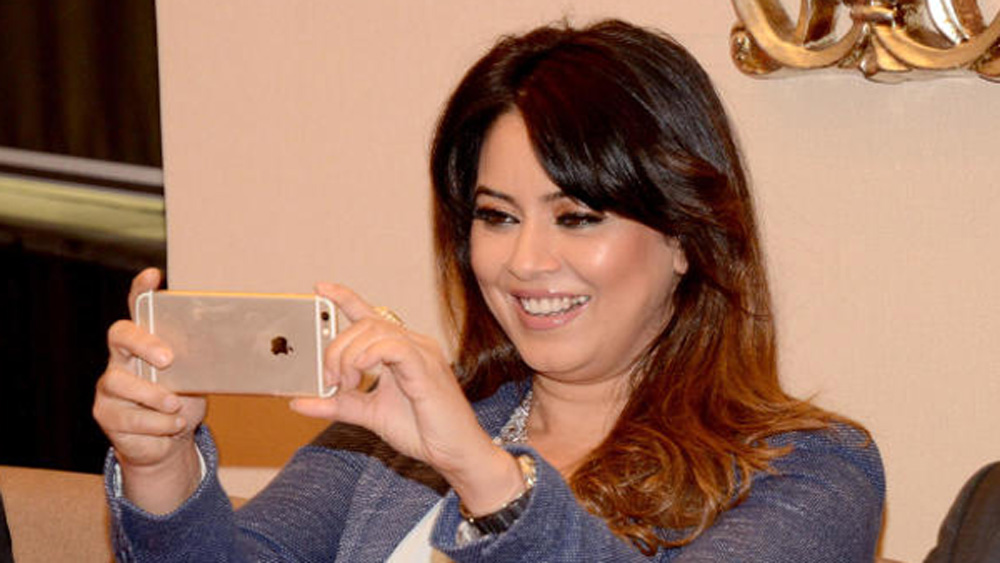 সম্প্রতি এক সাক্ষাৎকারে মহিমা জানান, অস্ত্রোপচার করে তাঁর দেহ থেকে মোট ৬৭টি কাচের টুকরো বার করা হয়েছিল। সে সময় তিনি নিজের চেহারা আয়নায় দেখতেও ভয় পেতেন।