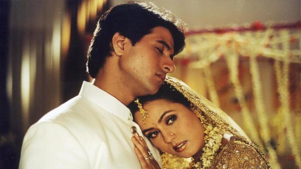 এই সিদ্ধান্ত কেরিয়ারের ক্ষতি করলেও তা নিয়ে কোনও আক্ষেপ নেই মহিমার। কারণ তিনি জানিয়েছেন, মেয়েকে বড় করার সময়টা তিনি উপভোগ করেছিলেন। 