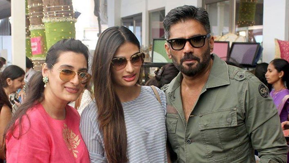 এই ঘটনা সে সময়ের, তখন সুনীল ইন্ডাস্ট্রিতে নিজেকে প্রতিষ্ঠিত করে ফেলেছিলেন। সমালোচকদের দেখিয়ে দিয়েছিলেন, তিনি অ্যাকশন, রোম্যান্টিক, কমেডি এবং নেগেটিভ চরিত্রেও সমান পারদর্শী।