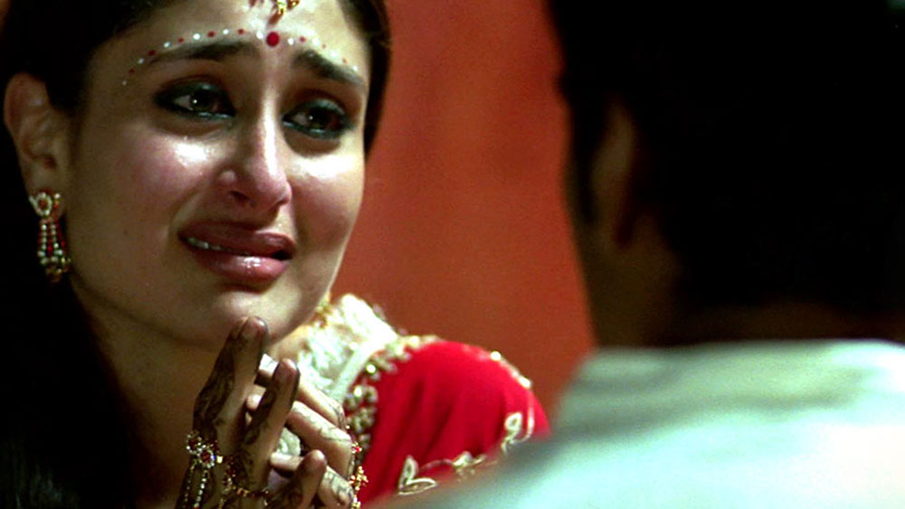 ২০০৪ সালে ‘চামেলি’ এবং ২০০৬ সালে ‘ওমকারা’- পর পর এই দুই ফিল্ম লাইমলাইটে আনে করিনাকে। এর মাঝে ‘ফিজা’, ‘কভি খুশি কভি গম’-এ অভিনয় করলেও তিনি মুখ্য চরিত্রে ছিলেন না।