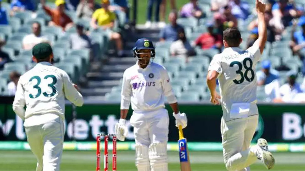 তাঁর ভবিষ্যদ্বাণী আংশিক সফল হয়েছিল ঠিকই। দ্বিতীয় ইনিংসে ভারতের স্কোর ছিল ৯ উইকেটে ৩৬ রান। টেস্ট ক্রিকেটের ইতিহাসে ভারতের সর্বনিম্ন স্কোর। অস্ট্রেলিয়া সেই টেস্টে জয়ী হয় ৮ উইকেটে।