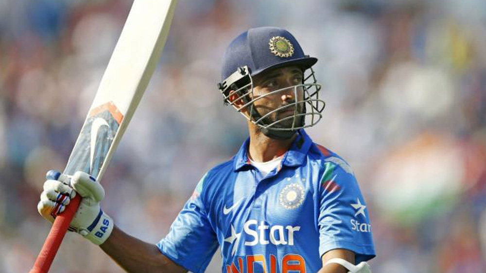 শুধু টেস্ট নয়, একদিনের এবং টি২০ ম্যাচেও রাহানে নেতৃত্ব দিয়েছেন দলকে। ৩টি একদিনের ম্যাচের সব ম্যাচেই ভারতকে জয় এনে দিয়েছিলেন তিনি।