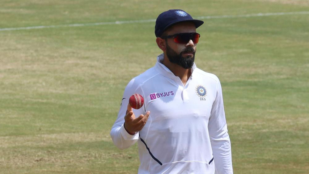 এখনও অবধি ৫৬টি টেস্টে নেতৃত্ব দিয়ে ৩৩টি টেস্ট জয় পেয়েছেন বিরাট। ভারতের হয়ে কোনও অধিনায়কের এমন সাফল্য নেই।