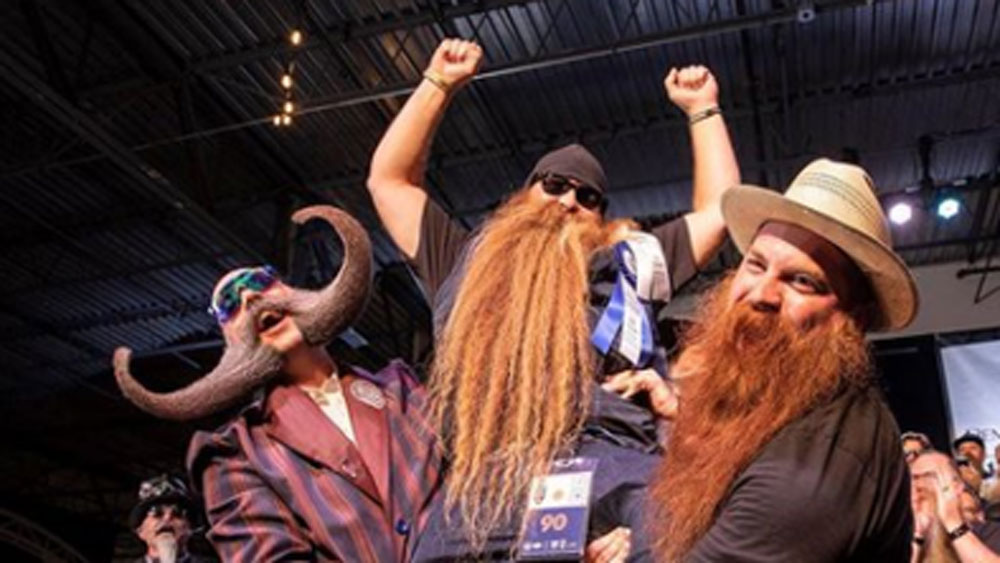 তিনি ২০২০ সালে আমেরিকায় অনুষ্ঠিত দাড়ি প্রতিযোগিতায় ‘ম্যান উইথ বেস্ট বিয়ার্ড’-এর খেতাব পেযেছেন। এই প্রতিযোগিতায় মূলত তিনটি বিষয় বিচার করে থাকেন বিচারকেরা। প্রথমত দাড়ির দৈর্ঘ্য, দ্বিতীয় দাড়ির স্টাইল এবং তৃতীয় স্টেজ পারফরম্যান্স।