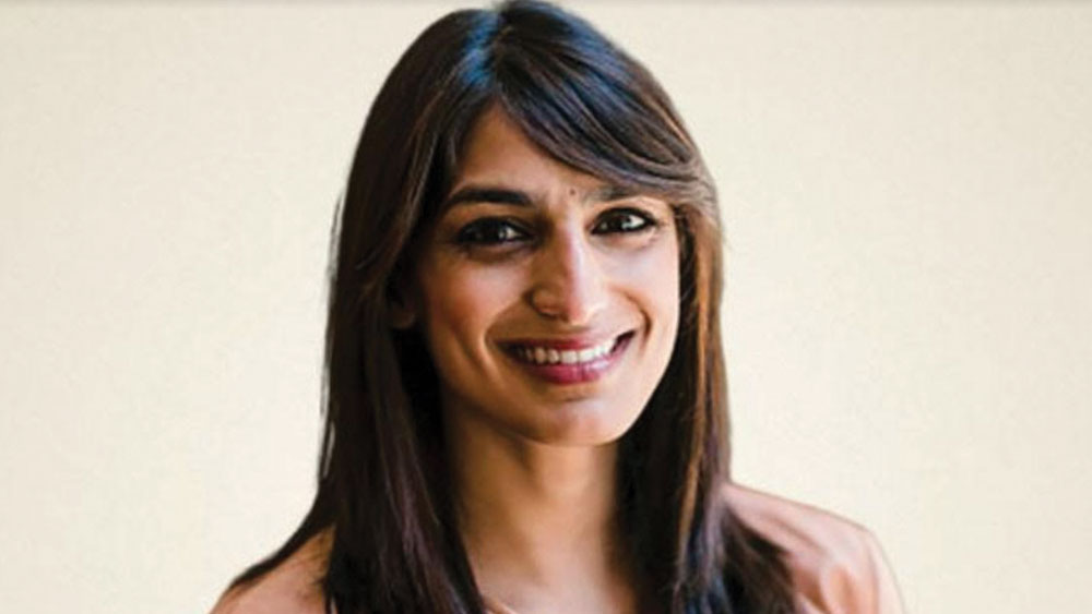 জো বাইডেন এবং কমলা হ্যারিসের নির্বাচনী প্রচারের সময় সাব্রিনা সিংহ ছিলেন কমলার প্রচার সচিব। তাঁকেই বাইডেন পছন্দ করেছেন হোয়াইট হাউের ডেপুটি প্রেস সেক্রেটারির পদে।