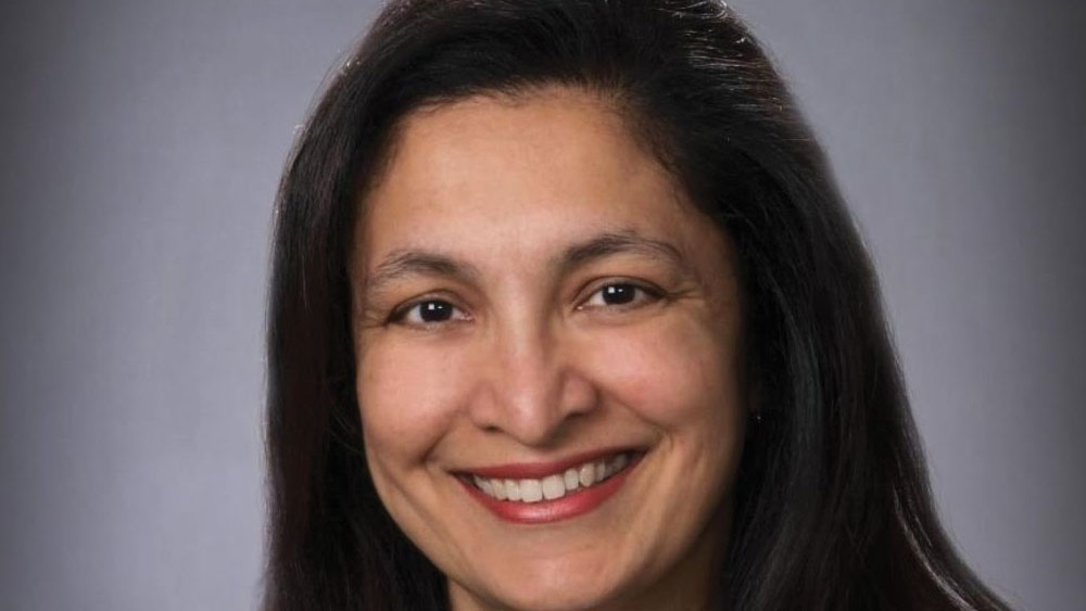 ভারতীয় বংশোদ্ভূত উজরা জেয়া দীর্ঘ দিন ধরেই আমেরিকার কূটনীতিক মহলে পরিচিত নাম। ডোনাল্ড ট্রাম্প প্রেসিডেন্ট থাকার সময়েও তিনি হোয়াইট হাউসে উচ্চপদে ছিলেন। কিন্তু ট্রাম্পের বর্ণবিদ্বেষী আচরণের অভিযোগে চাকরি থেকে ইস্তফা দেন। নতুন সরকারে উজরা কাজ করবেন গণতন্ত্র এবং মানবাধিকার বিভাগের সচিব হিসেবে।