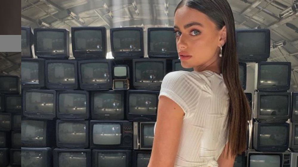 ২০২০ সালে তিনি আবার ইজরায়েলের বিমানবাহিনীতে যোগ দিয়েছেন। ইয়েল এখন চুটিয়ে ডেট করছেন ব্রান্ডন কর্ফের সঙ্গে। ব্রান্ডন আমেরিকার কোটিপতি সামার রেডস্টোরের নাতি।