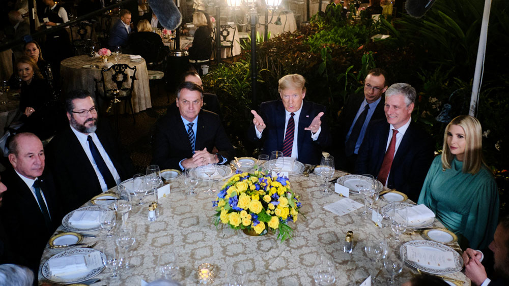 প্রাক্তন প্রেসিডেন্টের জন্য আলাদা কর্মী নিযুক্ত থাকবেন। তাঁরা শুধুমাত্র প্রাক্তন প্রেসিডেন্টের কাজই করবেন। এঁদের মাইনে দেবে প্রশাসন।