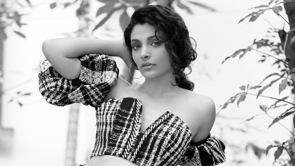 অভিনেত্রী সাইয়ামি খের।