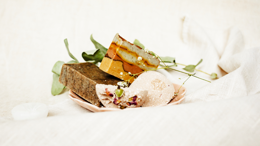 সাবানে থাকবে পছন্দের ফল বা ফুলের গন্ধ।