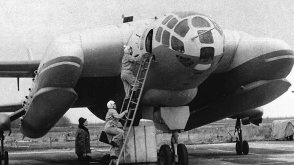 ভিভিএ-১৪ এর পুরো অর্থ ‘ভার্টিকল টেক অফ অ্যাম্ফিবিয়াস এয়ারক্র্যাফ্ট’। ১৪ হল এর ইঞ্জিনের সংখ্যা।