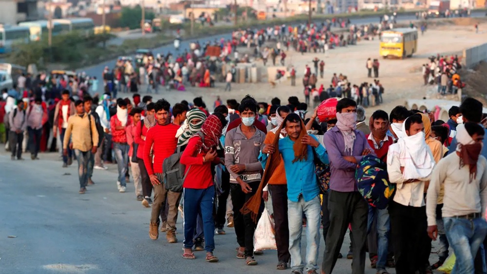 গত প্রায় ৯ মাস ধরে বাজার ডামাডোলে রয়েছে। এর মধ্যে একটা বড় সময়ই ঝাঁপ বন্ধ ছিল বাজারের। মানুষজন চাকরি হারিয়েছেন, আয় কমেছে