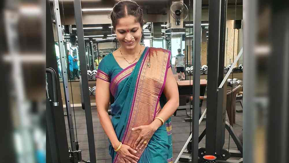 শাড়ি পরে জিমে যাওয়া প্রসঙ্গে তাঁর মত, পোশাক কখনও শারীরিক কসরতে বাধা হয়ে দাঁড়াতে পারে না। শাড়ি তো নয়ই। তিনি মনে করেন ভারতীয় পোশাক শাড়ি সব ক্ষেত্রেই মানানসই। 