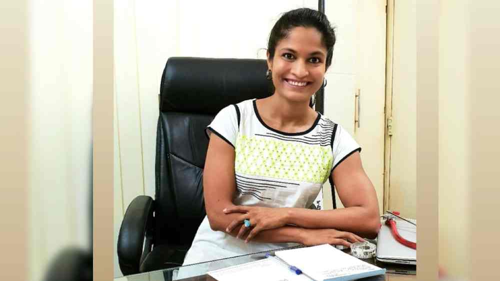 এখন আয়ুর্বেদ চিকিৎসার পাশাপাশি তাঁর কাছে স্বাস্থ্য এবং ডায়েট চার্টের ব্যাপারেও পরামর্শ নিতে আসেন অনেকে, বিশেষ করে মহিলারা।