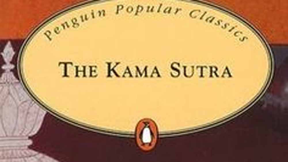 রিচার্ড বার্টনের সর্বশ্রেষ্ঠ কাজ হিসেবে ধরা হয় ‘কামসূত্র’ অনুবাদ। তিনি ইংল্যান্ডের সমাজে প্রাচ্যদেশীয় ‘ইরোটিক’ সাহিত্য আলোচনার জন্য ‘কামসূত্র সোসাইটি’ প্রবর্তন  করেন। এই কাজে তাঁর সহযোগী ছিলেন ফ্রস্টার ফিৎজেরাল্ড আরবুথনট নামের এক ইংরেজ প্রাচ্যবিদ। সমকালীন আইনের চোখ এড়িয়ে এই সোসাইটির সদস্যরা নিজেদের মধ্যে প্রাচ্যদেশীয় যৌনভাবনা ও দর্শনের চর্চা চালিয়ে যান।